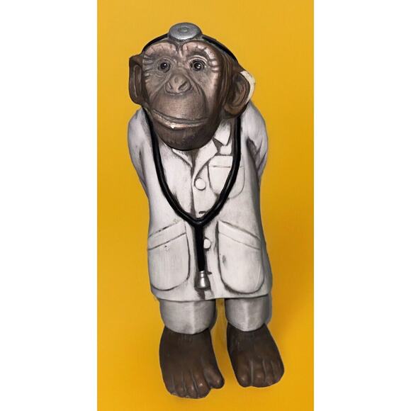 Dr Chimp Monkey Lab Coat Doctor Chalkware Figurine 1975 V&M Ceramics Damage Ear - Picture 1 of 7